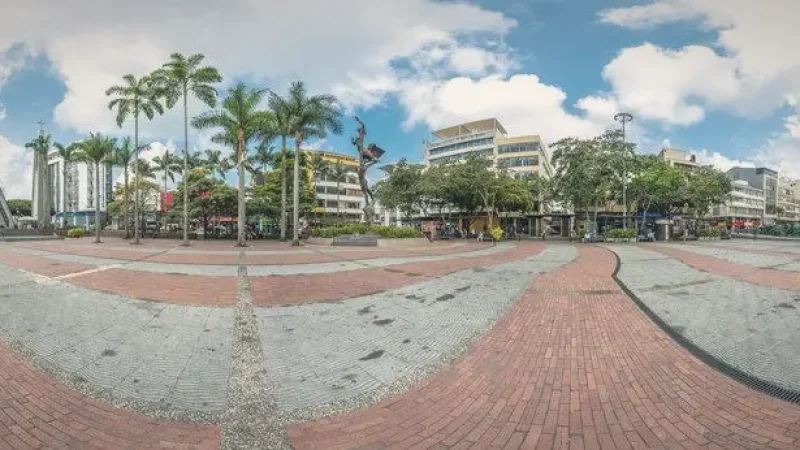 01 Bolívar Square – Central city square_(6)