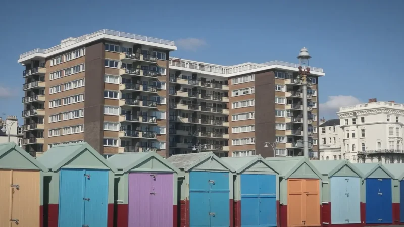 01) Brighton Beach(3)