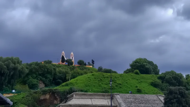 01) Great Pyramid of Cholula(2)