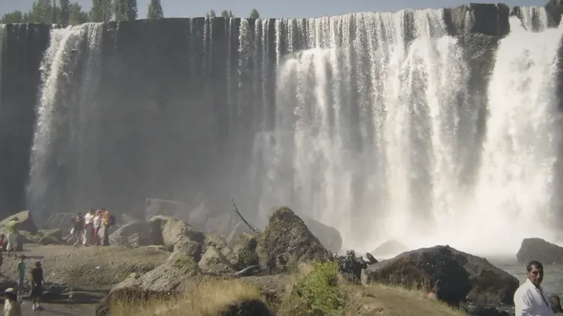 01) Laja Falls Main Viewpoint(3)