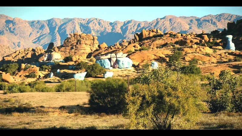 01) Painted Rocks(3)