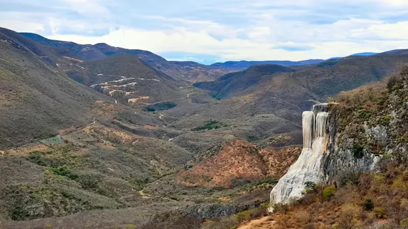 01) Petrified Waterfalls(1)