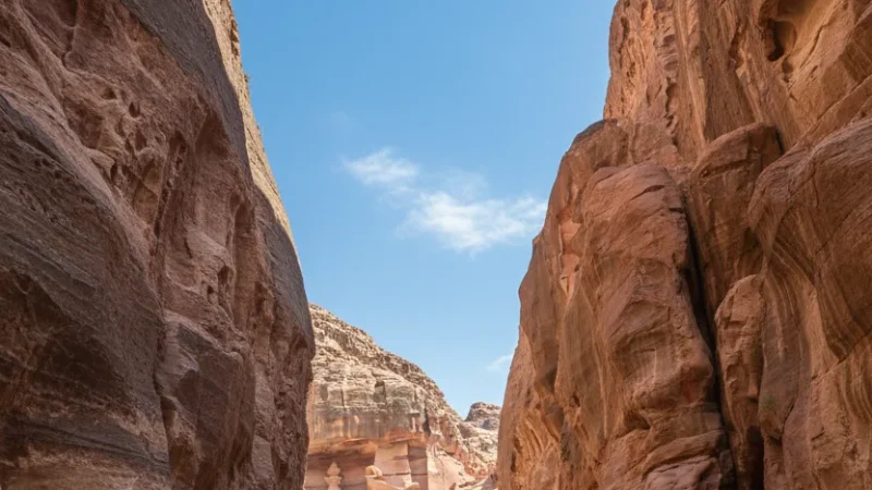 01) The Siq(6)