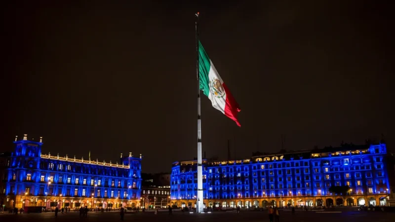 01) Zócalo (Plaza de la Constitución)(4)