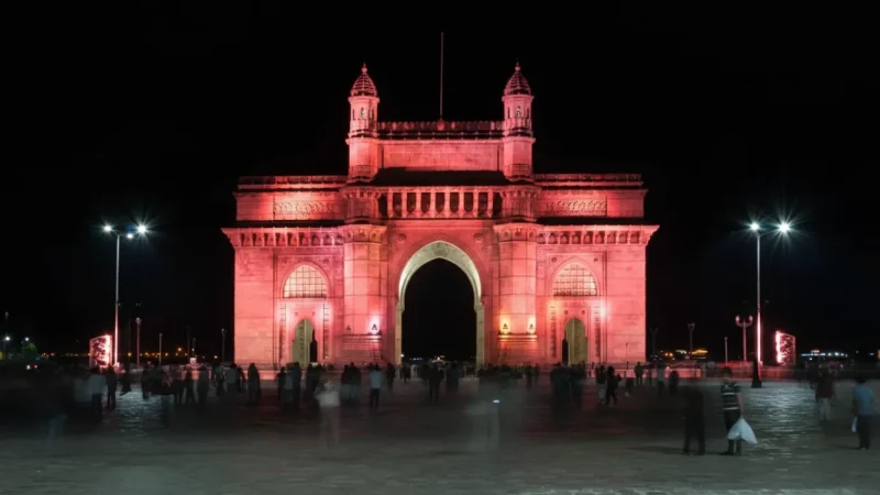 01. Gateway of India – A historic waterfront monument and city symbol_(4)