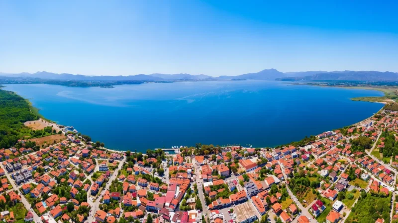 01. Koycegiz Lake – A peaceful lake with calm water views_(5)