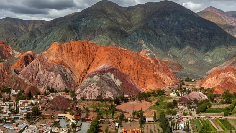 01. Mountain Viewpoints – Panoramic hill views(5)