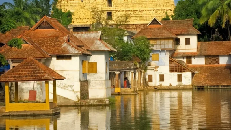 01. Sree Padmanabhaswamy Temple – A historic and sacred temple_(1)