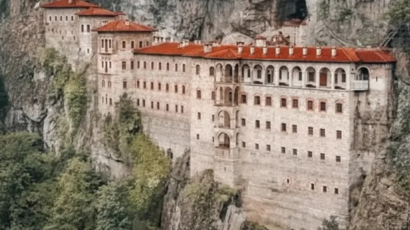 01. Sumela Monastery – Historic cliffside monastery_(5)