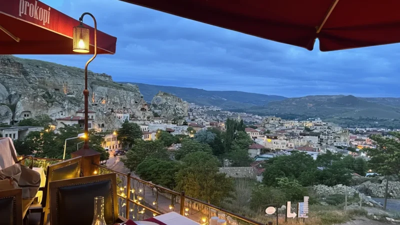 01. Urgup Town Center – Stone streets and local cafés_(2)