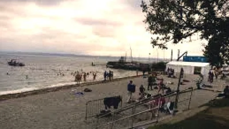 02 2. Versoix Beach(4)