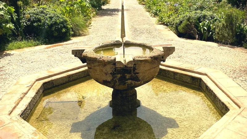 02) Andalusian Gardens(5)