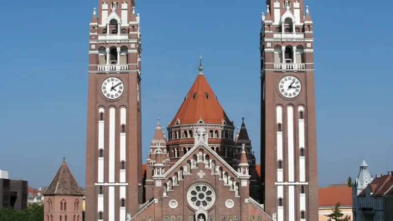 02) Cathedral Square(4)