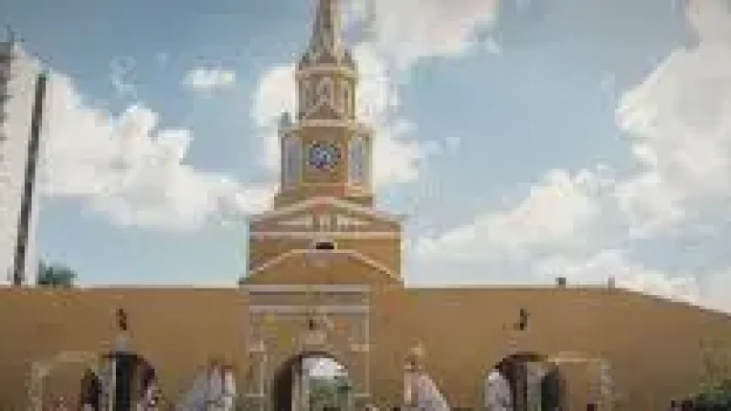 02 Clock Tower Gate – Main entrance to the district(6)