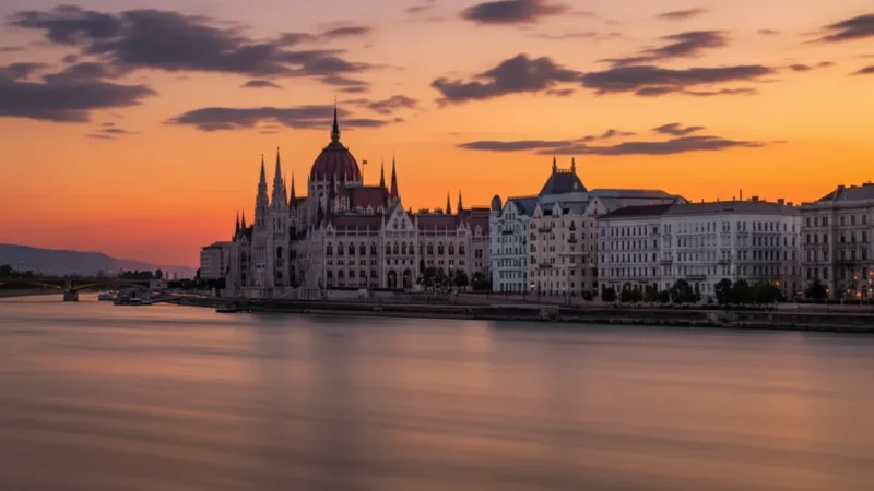 02) Danube River Promenade(1)