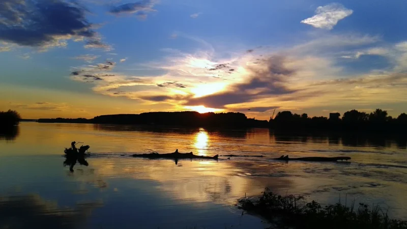 02) Danube River Promenade(2)