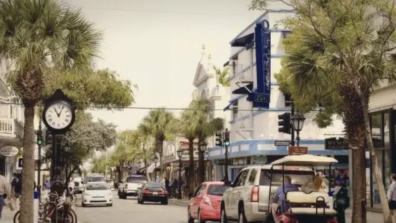 02) Duval Street(1)
