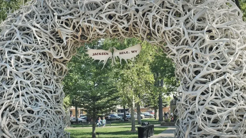 02) Jackson Town Square(5)
