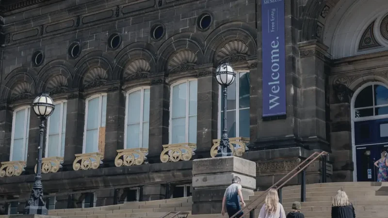02) Leeds City Museum(5)