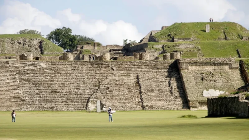 02) North Platform(2)