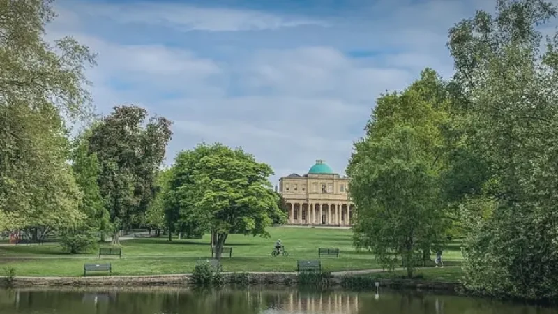02) Pittville Park(3)