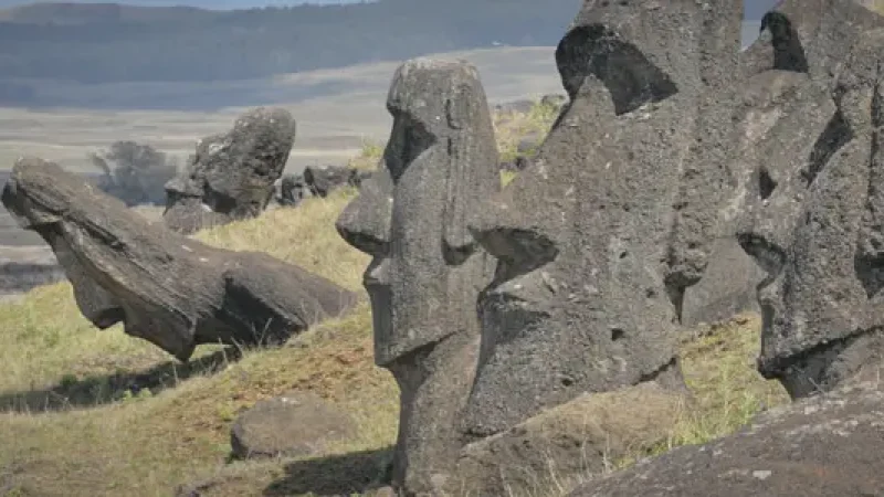 02) Rano Raraku(3)