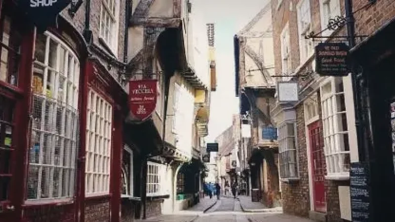 02) The Shambles(4)
