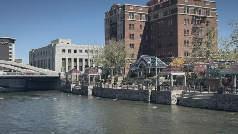 02) Truckee Riverwalk(4)