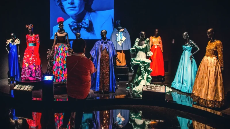 02) Yves Saint Laurent Museum(5)