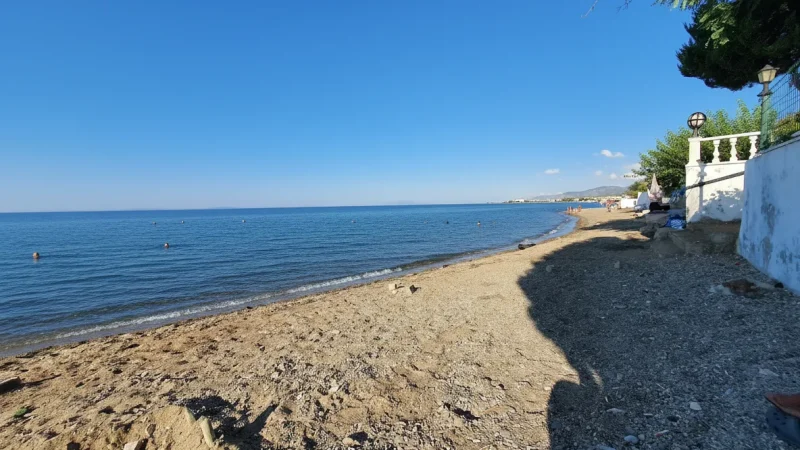 02. Altinoluk Coast – Clear water and seaside cafés_(3)