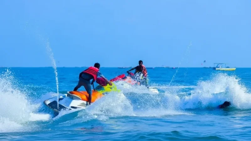 02. Baga Beach – Known for nightlife and water sports_(1)