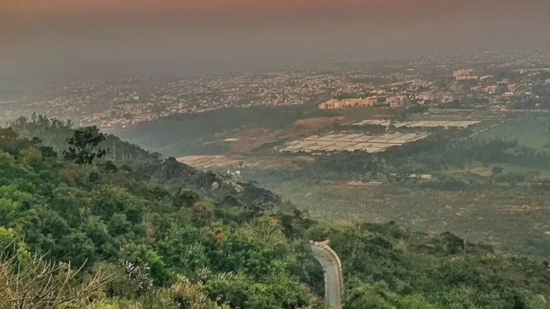 02. Chamundi Hills – A sacred hill with panoramic city views_(3)
