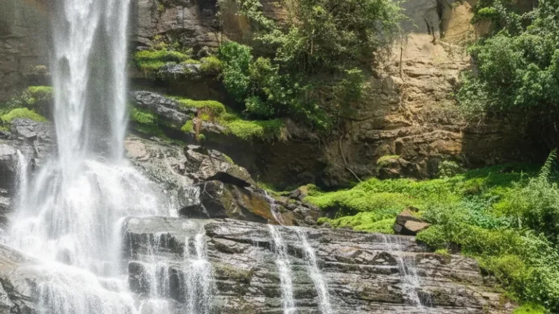 02. Gelintulu Waterfall – Scenic mountain waterfall_(2)