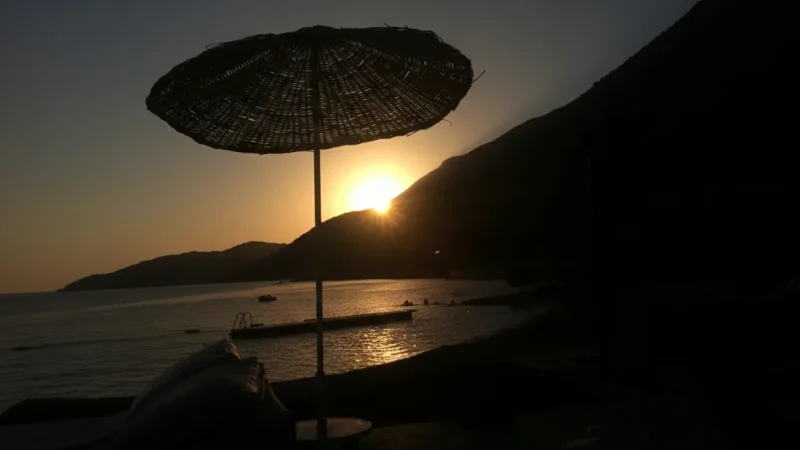 02. Kas Marina – A scenic harbor area with boats and seaside cafés_(1)