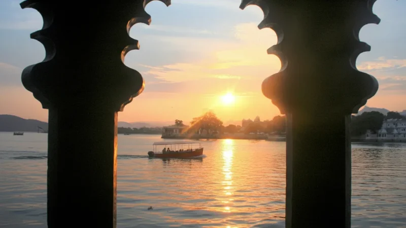 02. Lake Pichola – A scenic lake known for boat rides_(3)