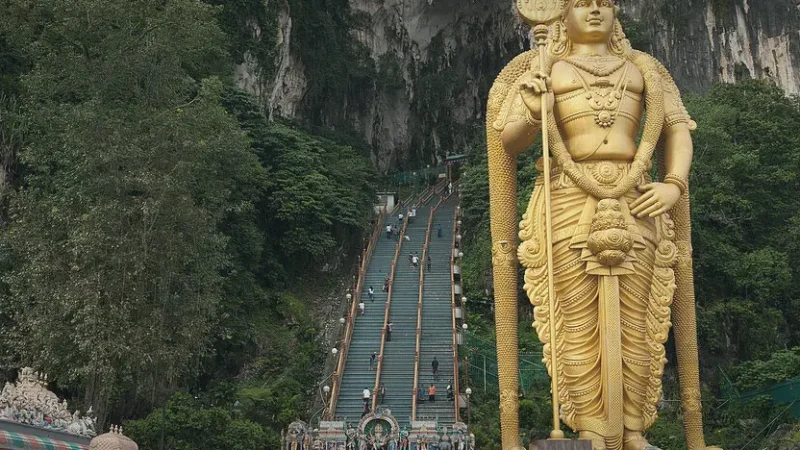 02. Lord Murugan Statue(2)