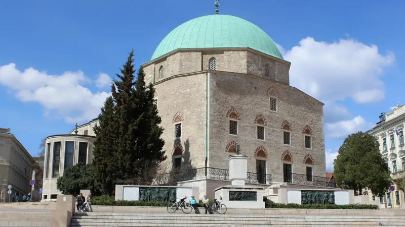 03) Széchenyi Square(6)