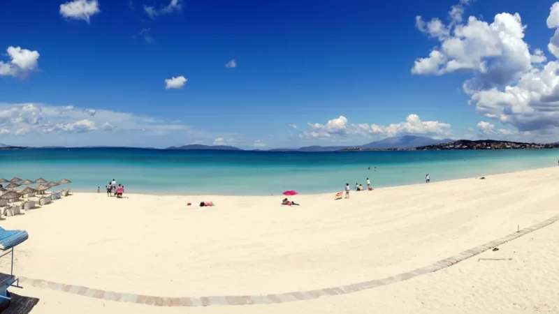 03. Ilica Beach – A long sandy beach with warm shallow water_(3)