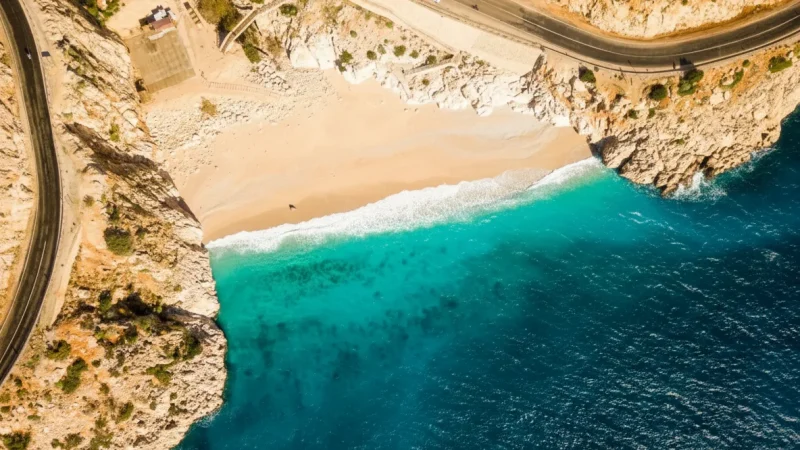 03. Kaputas Beach – One of Turkey’s most beautiful beaches with turquoise water_(1)