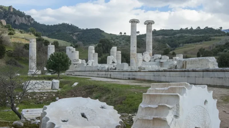 03. Temple of Artemis – Ruins of an ancient world wonder_(2)