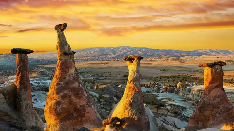 03. Three Beauties Fairy Chimneys – A well-known natural formation_(2)