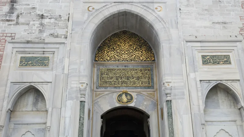 03. Topkapi Palace – Former Ottoman residence and museum complex_(5)