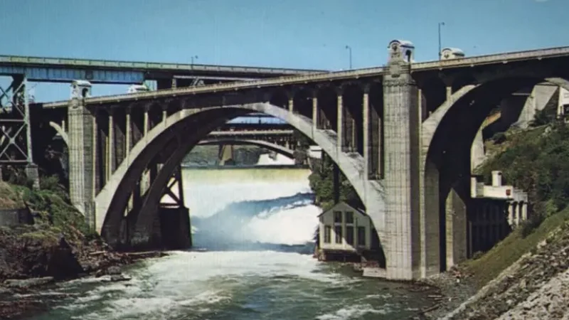 03_Monroe_Street_Bridge(3)