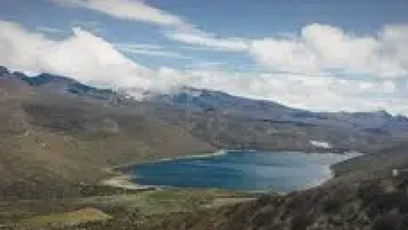 04 4 Laguna del Otún ‒ Mountain lake scenery(3)