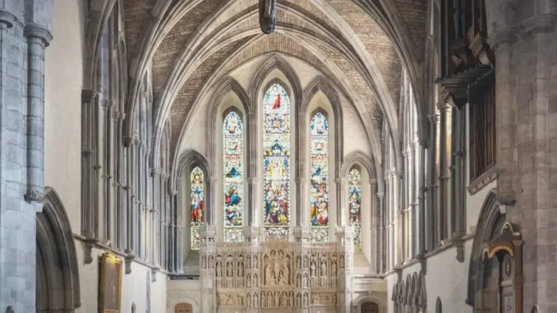 04) Brecon Cathedral(1)