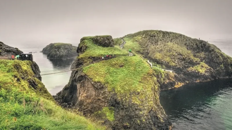 04) Carrick-a-Rede Rope Bridge(1)