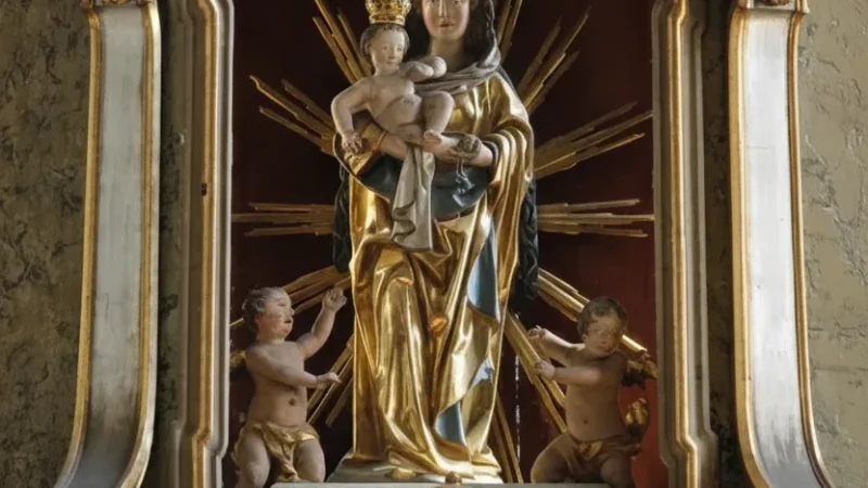 04) Church of St. James(4)