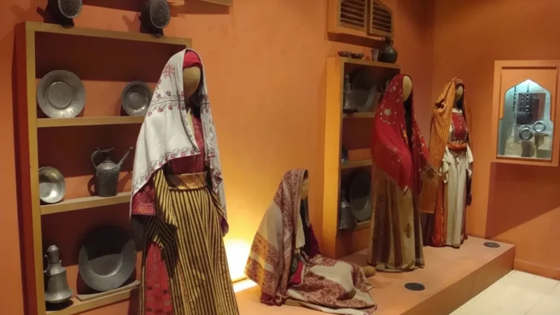 04) Folklore Museum(6)