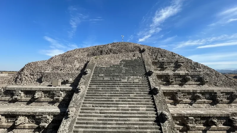 04) Temple of the Feathered Serpent(3)