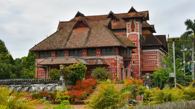 04. Napier Museum – A museum showcasing art and history_(3)